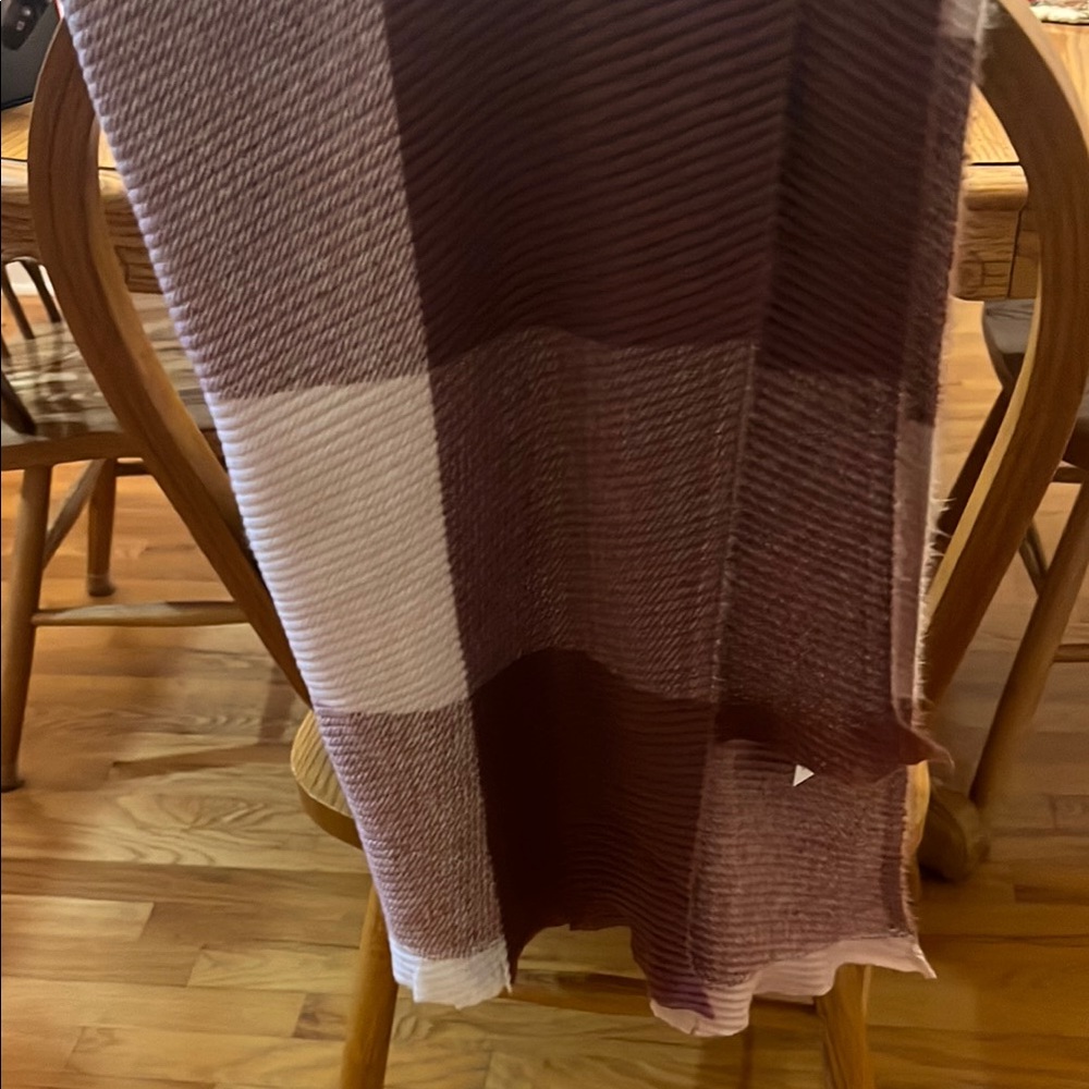 Plaid Scarf in Burgundy and White